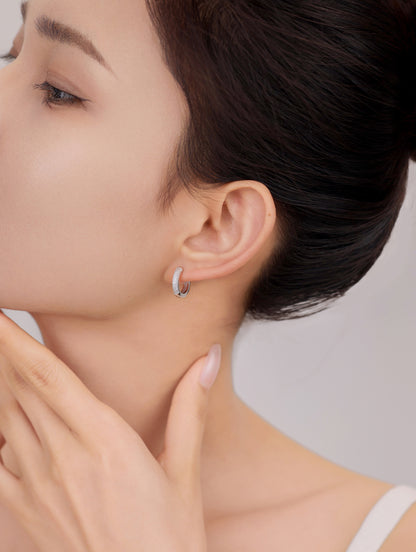 Classic zircon-studded silver Bali earrings for women.