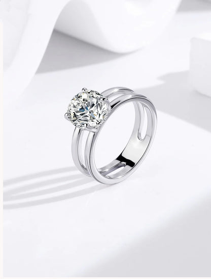 “Refined dual band solitaire ring showcasing timeless craftsmanship in 92.5 silver.”