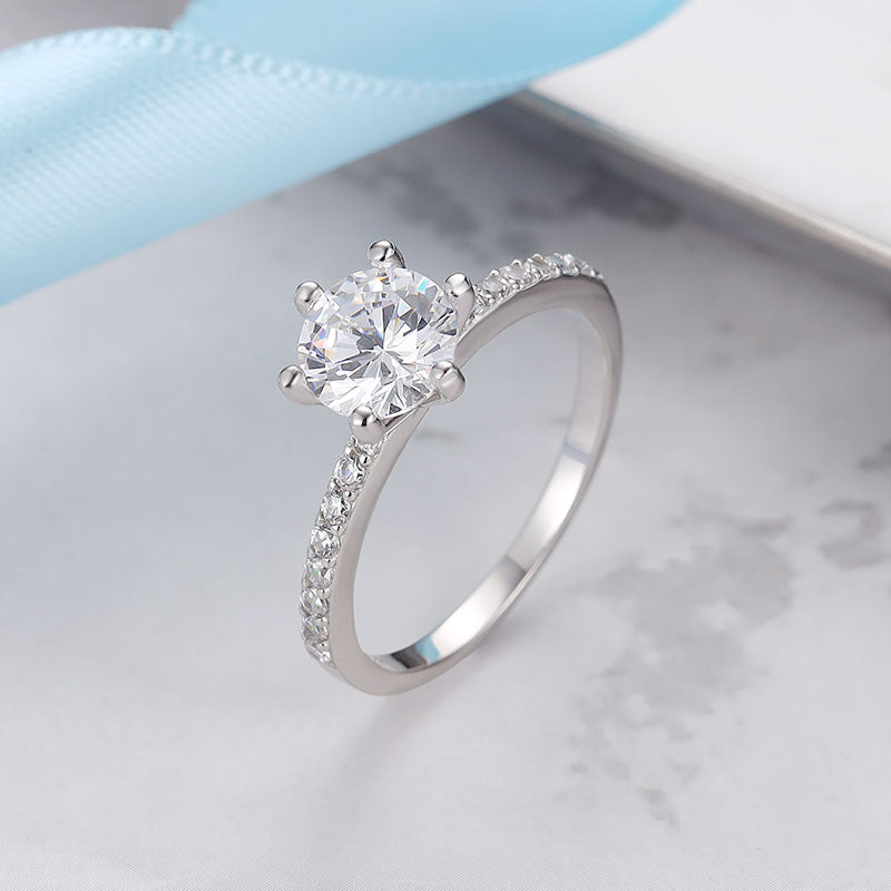 Sterling silver solitaire ring with sparkling zircon — elegant and timeless.