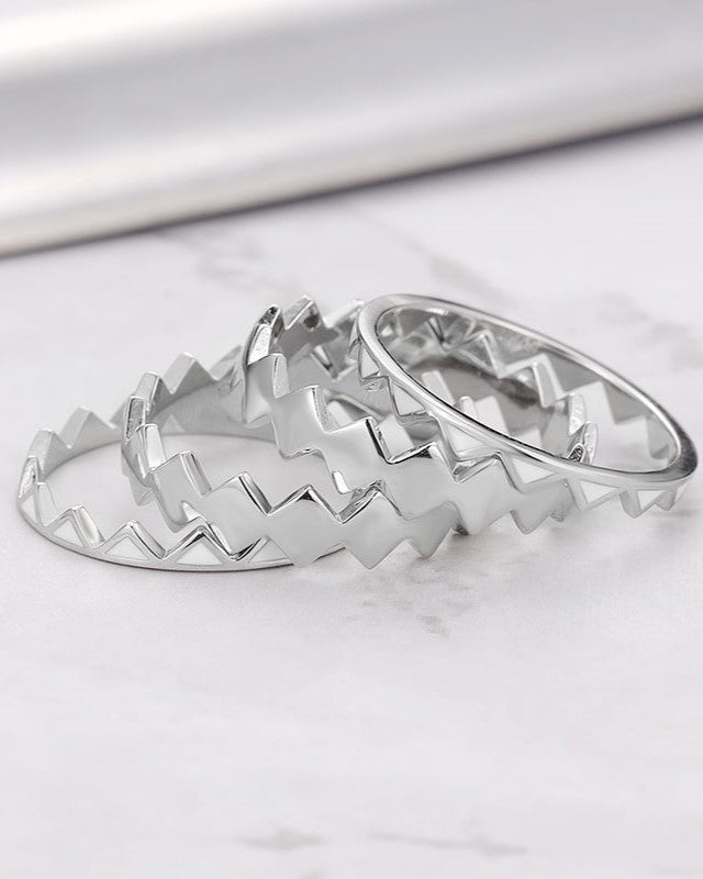 Handcrafted 4-in-1 silver ring showcasing modern elegance and craftsmanship.