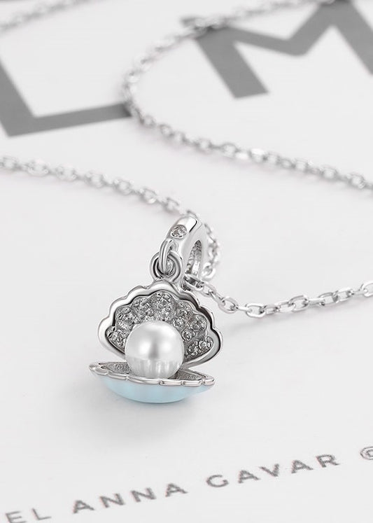 Sterling silver shell pendant chain with white Swarovski zircon and natural pearl