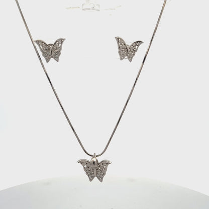 Small silver butterfly pendant featuring sparkling zircon stones for a feminine look.