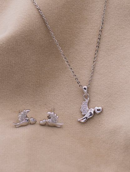 Elegant sterling silver bird jewelry set with zircon-studded wings and heart pendant, perfect gift for her.